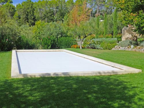 Couverture de protection pour piscine