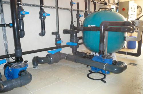 piscine local technique var