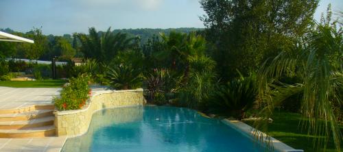 piscine mur rehause saint raphael